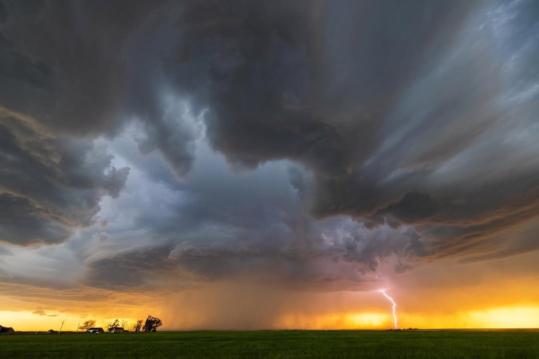 Scott’s Bluff, Nebraska before the hail!